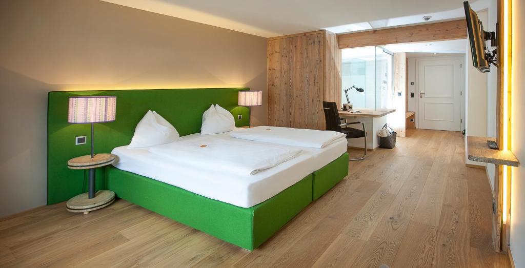 Hotel Gasthof Zur Post Санкт Гилген Стая снимка
